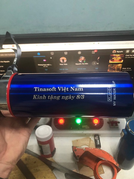 Khắc laser trên cốc